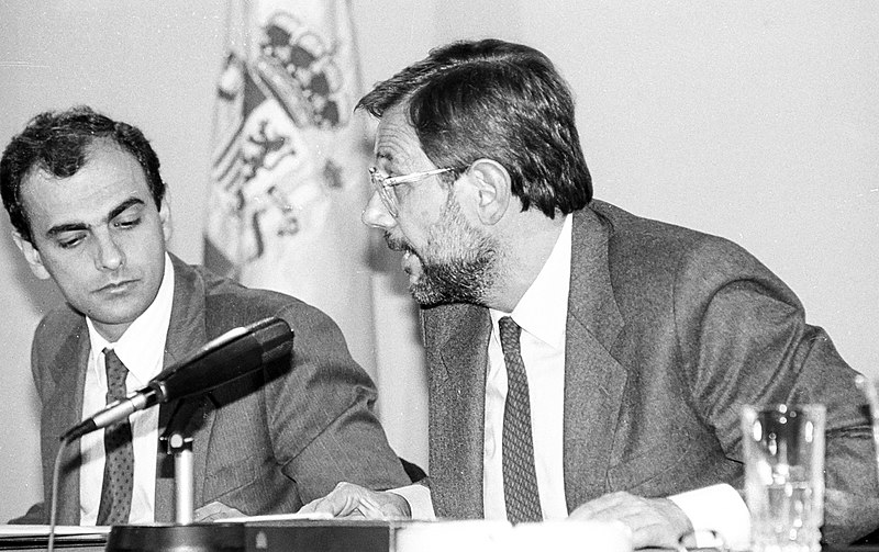Black and white photo of Dr. Javier Solana during his tenure in the Spanish government